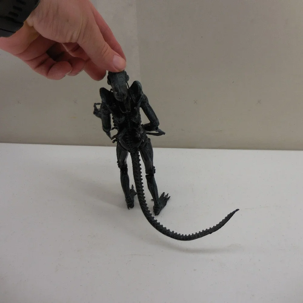 NECA Alien Xenomorph Warrior Action Figure Black Sci-Fi Horror Collectible